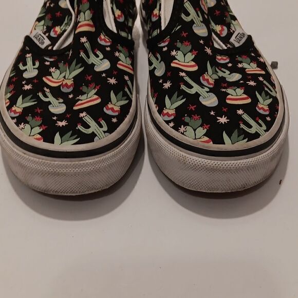 Vans   - Picture 2 of 5